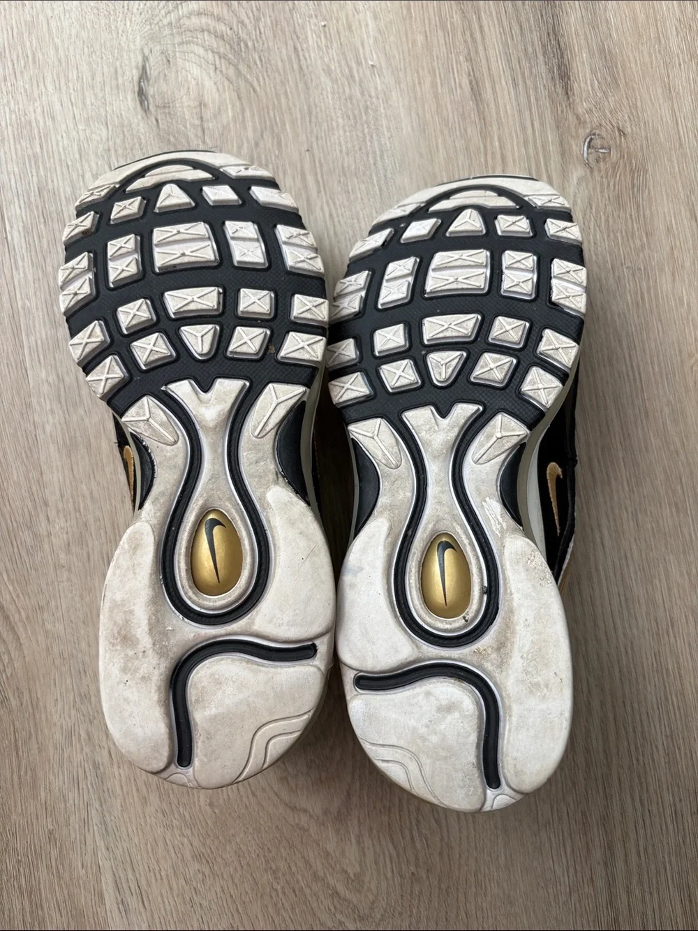 Nike Air Max 97 Metallic Gold Black White GS Size 5.5Y athleisure school sports